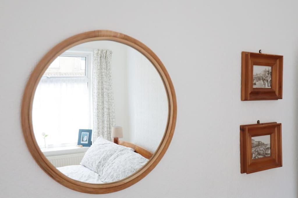 Cute Cottage 4 Mins From Cafes Station And Sea St Leonards-on-Sea Eksteriør bilde