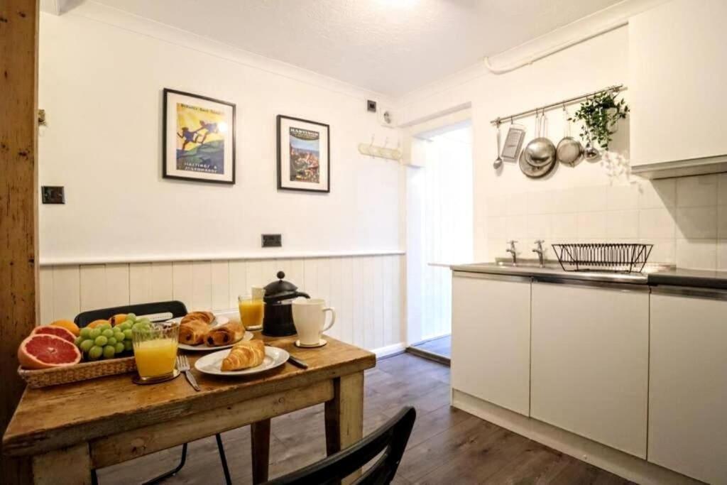 Cute Cottage 4 Mins From Cafes Station And Sea St Leonards-on-Sea Eksteriør bilde